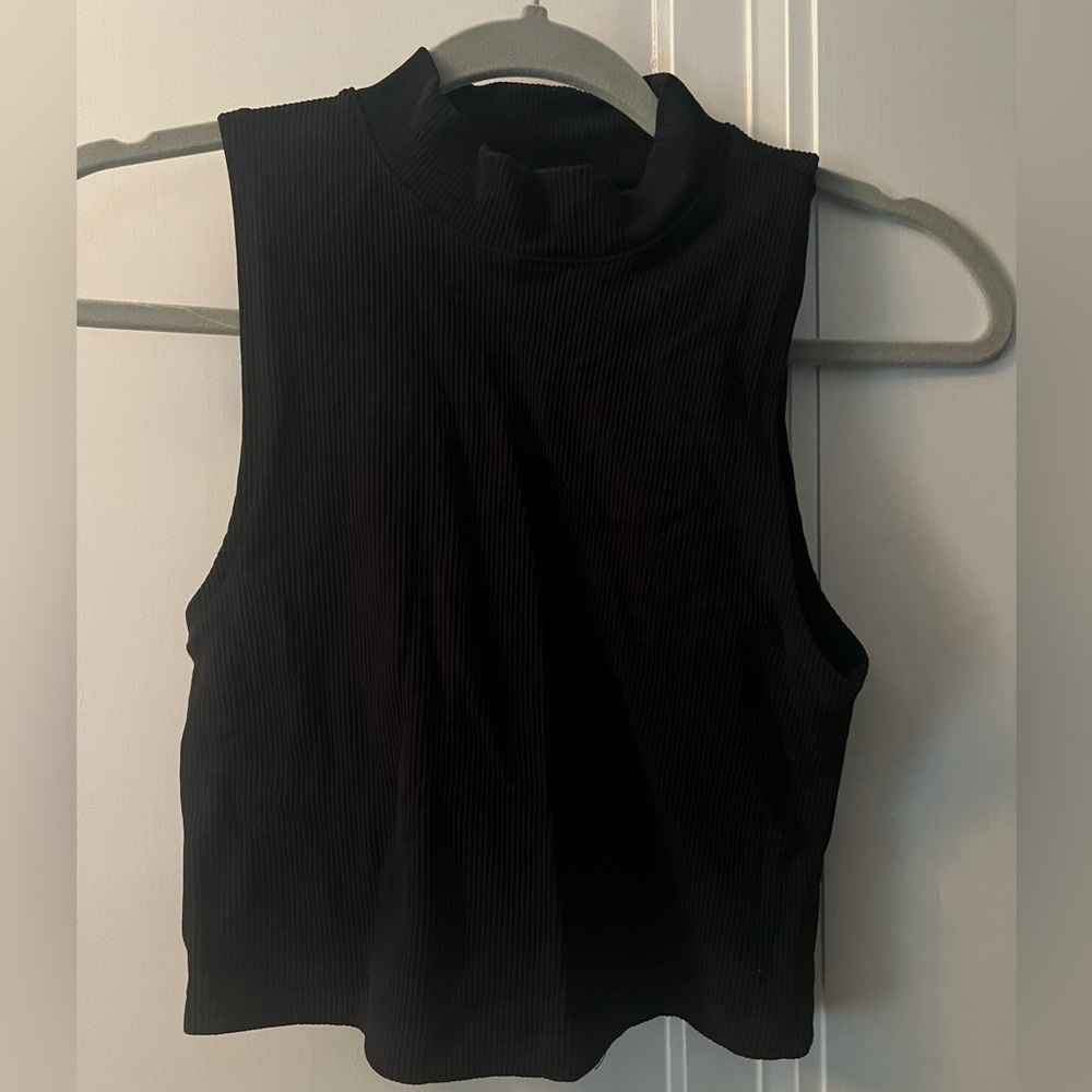 Abercrombie & Fitch Black Sleeveless Fitted Muscle Tee